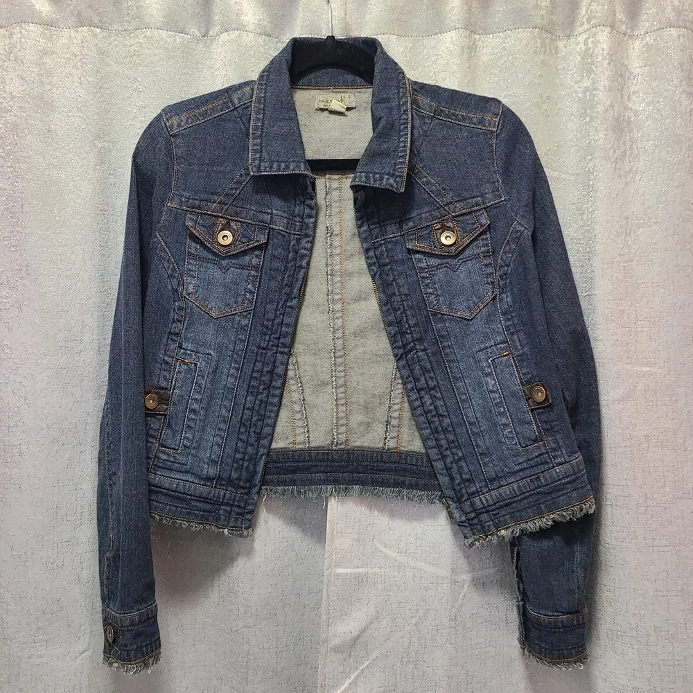 ONE WORLD Blue Jean Jacket with‎ Frayed Hem